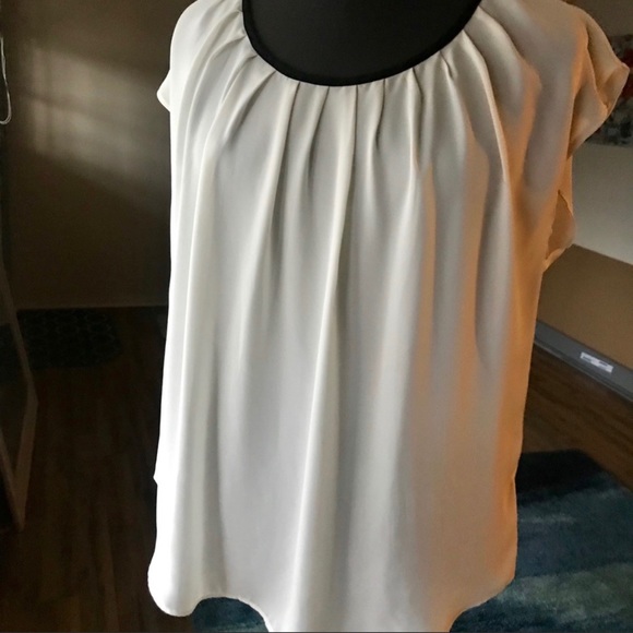 LC cream colored blouse with black trim - Picture 3 of 5